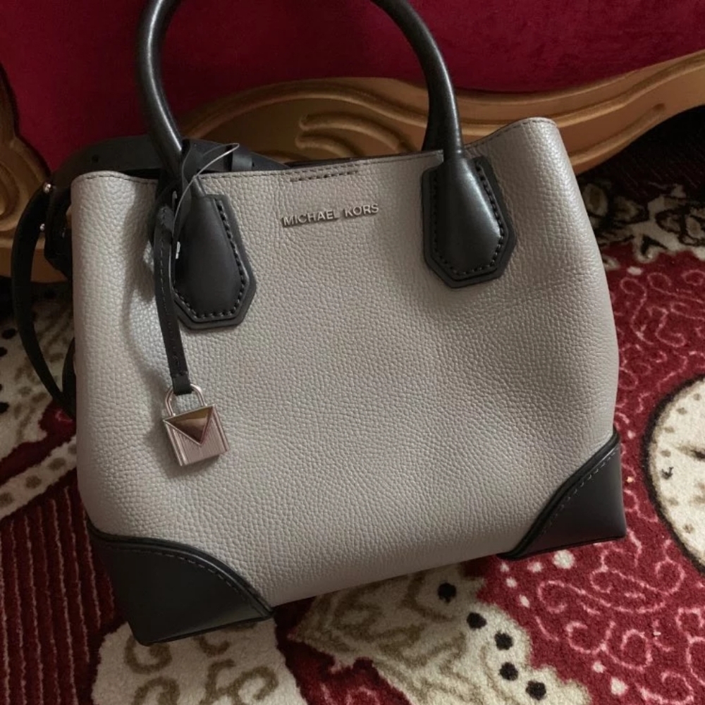 Michal Kors Small Leather Satchel